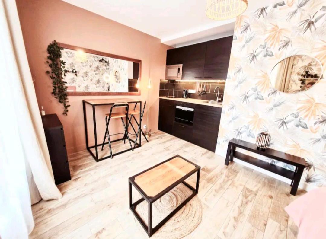 Maison Juliette Клиши Екстериор снимка